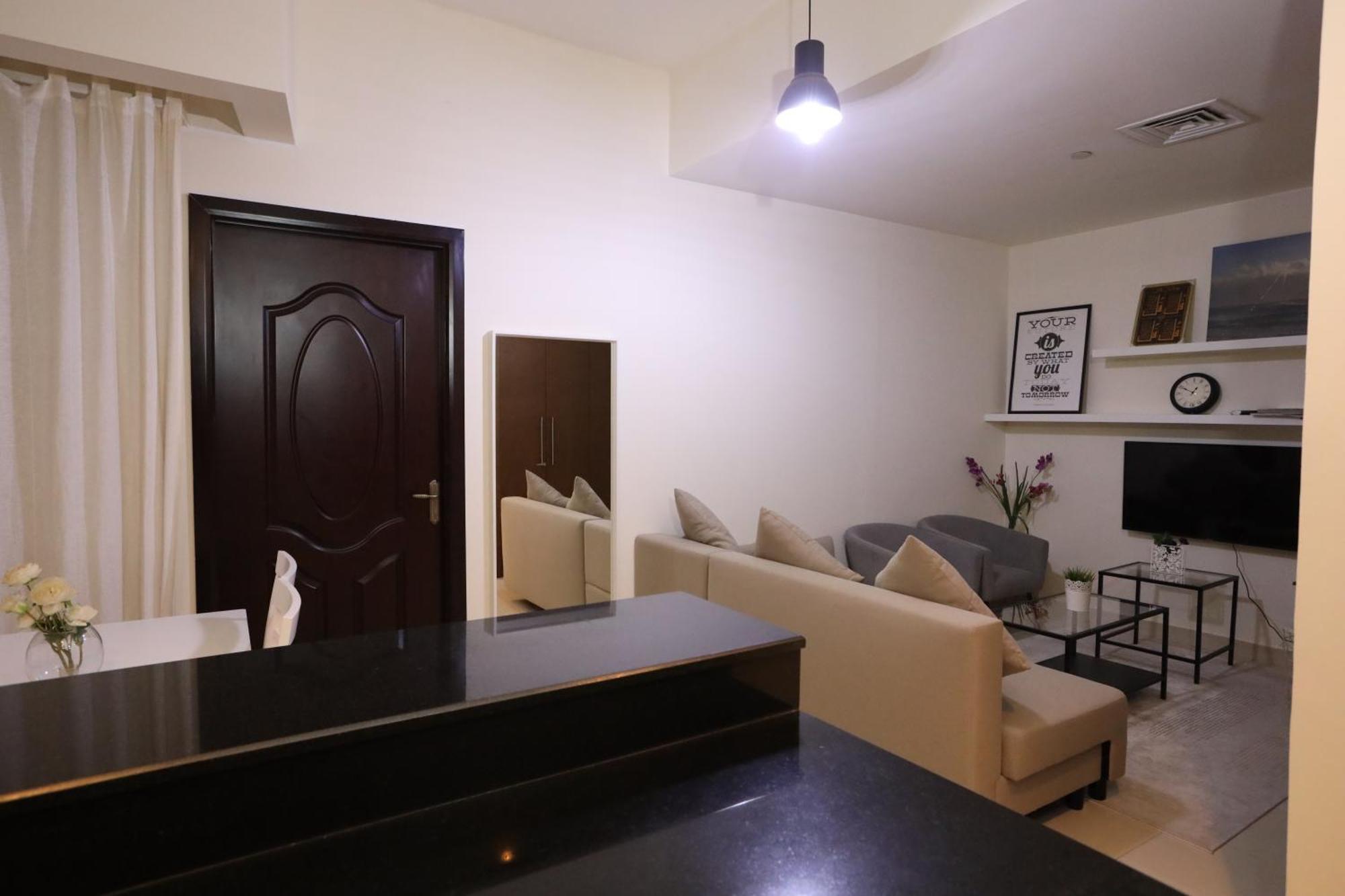 Brown Stone Homes Canal View Ww * Dubai